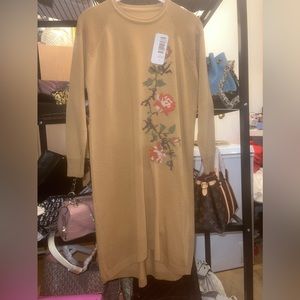 Embroidered sweater dress lightweight sz M-L